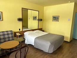 Motel R-100