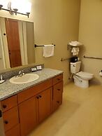 Clarion Hotel & Suites