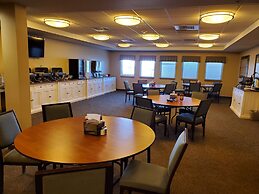 Clarion Hotel & Suites