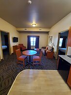 Clarion Hotel & Suites