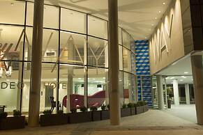 Regency Way Montevideo Hotel