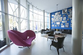 Regency Way Montevideo Hotel