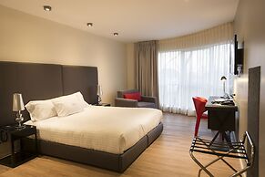 Regency Way Montevideo Hotel