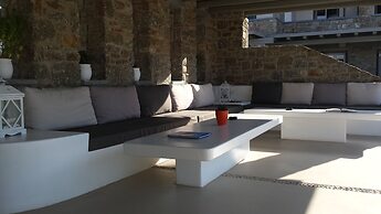 AC Village Christoulis