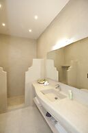 AC Village Christoulis