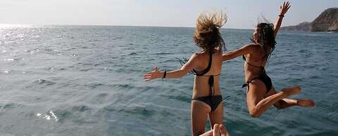 Machele' s Place Beachside Hotel & Pool