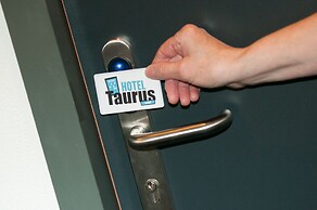 Hotel Taurus