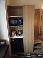 Microtel by Wyndham Vernal / Naples