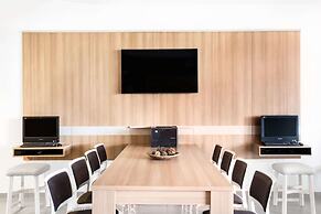 Microtel by Wyndham Vernal / Naples