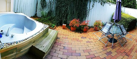 Ann’s Volcanic Motel