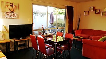 Ann’s Volcanic Motel