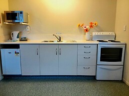 Ann’s Volcanic Motel