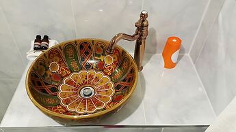 Ann’s Volcanic Motel