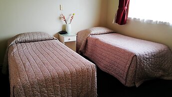 Ann’s Volcanic Motel