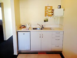 Ann’s Volcanic Motel