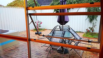 Ann’s Volcanic Motel