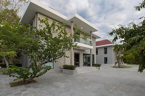 Thanh Tan Hot Springs By Fusion