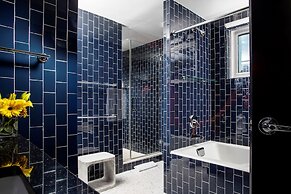 6 Columbus Central Park Hotel