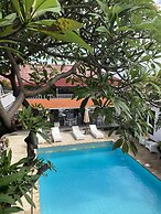 Villa Agung Beach Inn