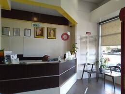 GinaSuite Kompleks27 Hotel