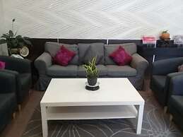 GinaSuite Kompleks27 Hotel