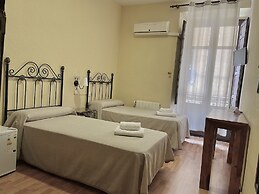 Arteaga Hostal & Baños Árabes Elvira