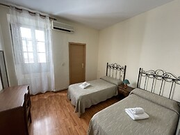 Arteaga Hostal & Baños Árabes Elvira