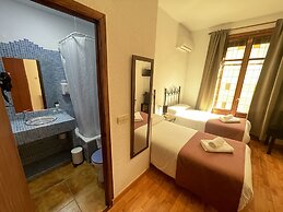 Arteaga Hostal & Baños Árabes Elvira