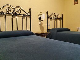 Arteaga Hostal & Baños Árabes Elvira