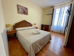 Arteaga Hostal & Baños Árabes Elvira