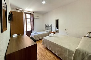Arteaga Hostal & Baños Árabes Elvira