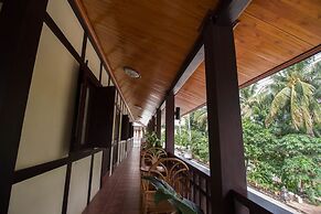 Villa Somphong