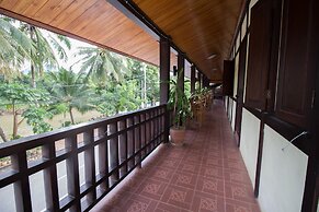 Villa Somphong