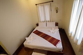 Villa Somphong