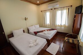 Villa Somphong