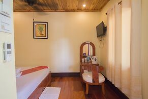 Villa Somphong