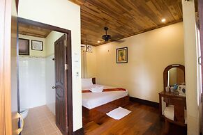 Villa Somphong