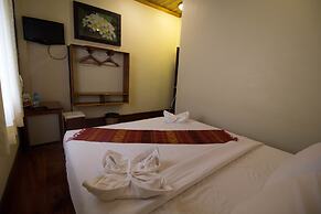 Villa Somphong