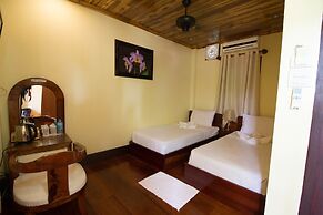 Villa Somphong