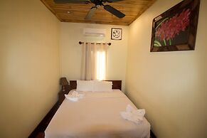 Villa Somphong