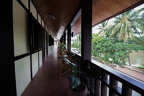 Villa Somphong