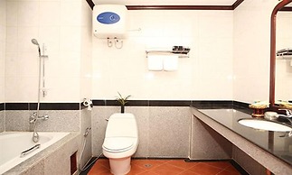 Vansana Riverside Hotel