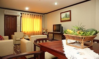 Vansana Riverside Hotel