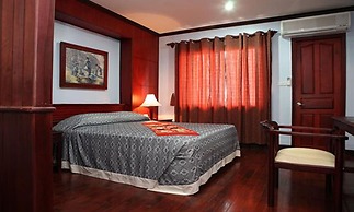 Vansana Riverside Hotel