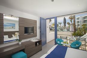 Limanaki Beach Hotel