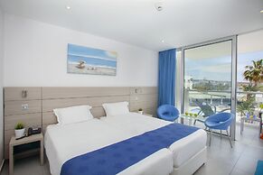 Limanaki Beach Hotel