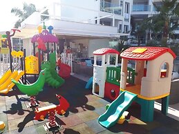 Limanaki Beach Hotel