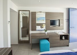 Limanaki Beach Hotel