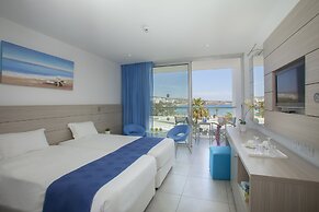 Limanaki Beach Hotel