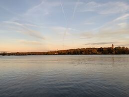 Waveboard Hotel & Boardinghouse